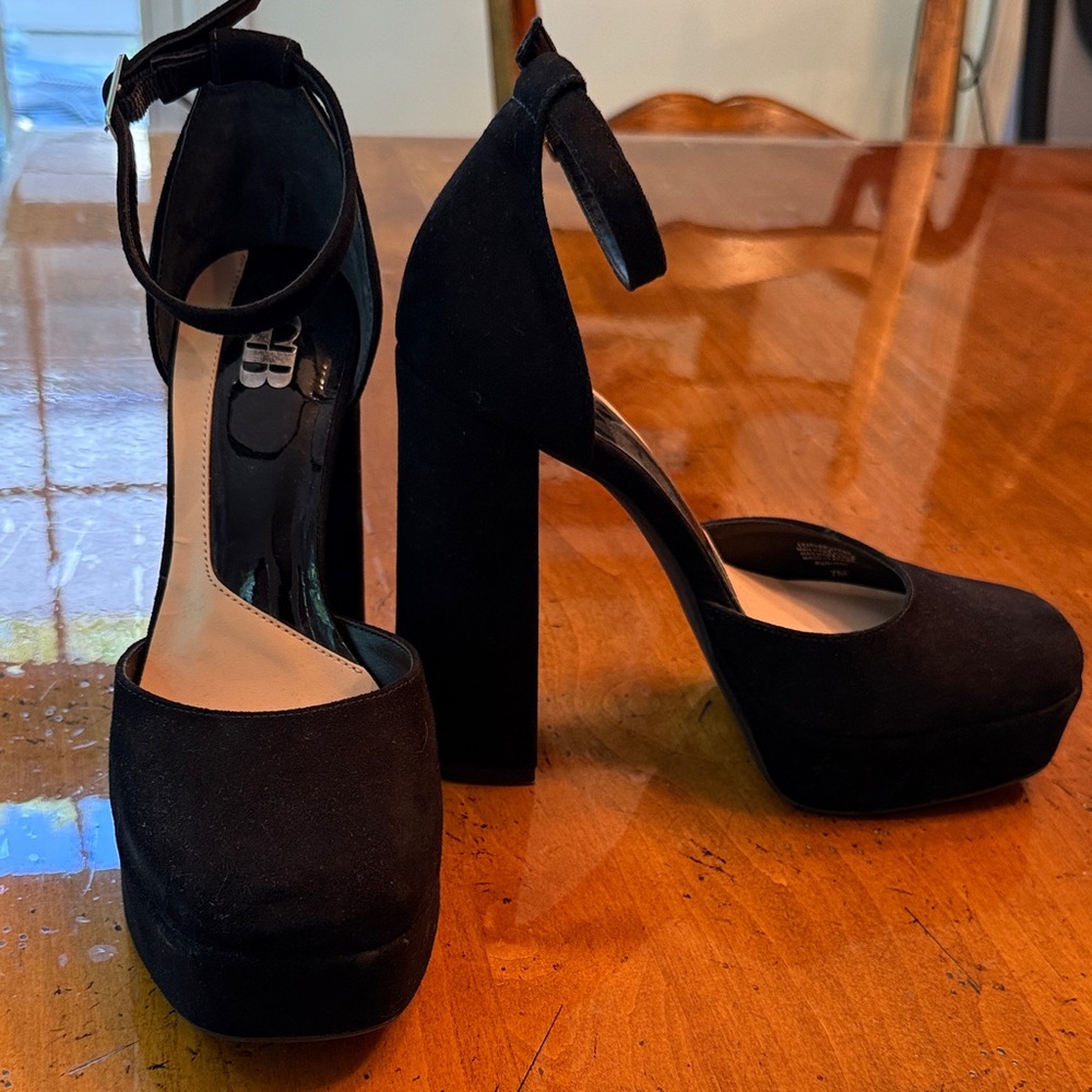 Gianni Bini Kersten Leather Platform Shoes